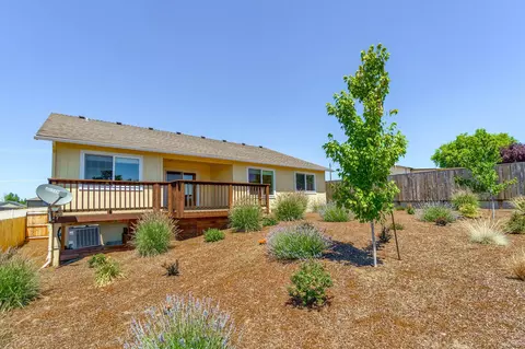 214 Barton Rd, Eagle Point, OR 97524 photo 24