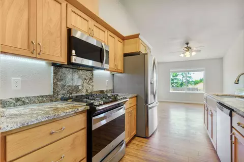214 Barton Rd, Eagle Point, OR 97524 photo 8