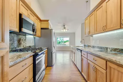 214 Barton Rd, Eagle Point, OR 97524 photo 9