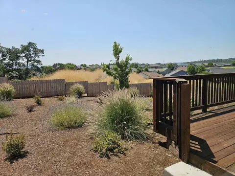 214 Barton Rd, Eagle Point, OR 97524 photo 29