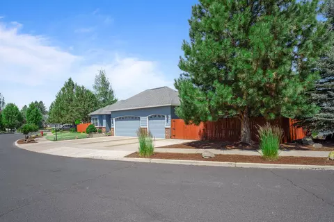 Exterior - 392 SE Soft Tail Loop, Bend, OR 97702 photo 15 of 16