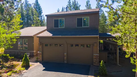 Exterior - 17697 Klamath Ln, Sunriver, OR 97707 photo 11 of 13