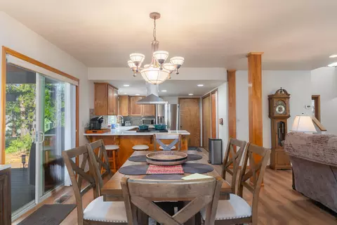 Dining - 17697 Klamath Ln, Sunriver, OR 97707 photo 1 of 4