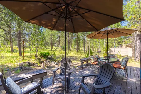 Exterior - 17697 Klamath Ln, Sunriver, OR 97707 photo 7 of 13