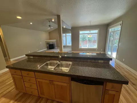 913 E Timber Pine Dr, Sisters, OR 97759 photo 17