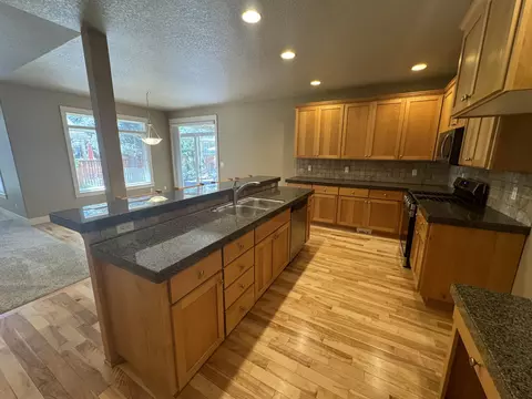 913 E Timber Pine Dr, Sisters, OR 97759 photo 16