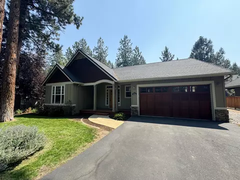 913 E Timber Pine Dr, Sisters, OR 97759 photo 2