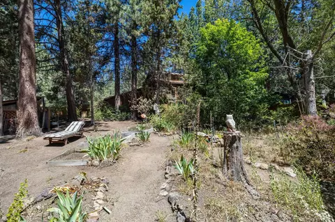 Exterior - 2729 NW Scandia Loop, Bend, OR 97703 photo 7 of 9