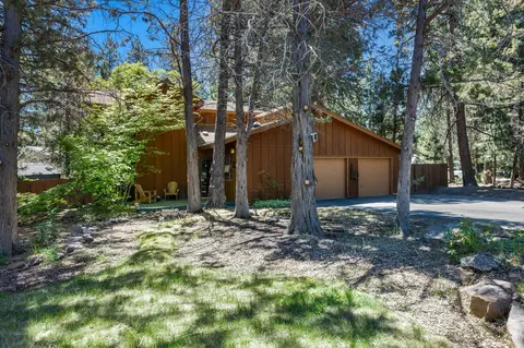 Exterior - 2729 NW Scandia Loop, Bend, OR 97703 photo 2 of 9