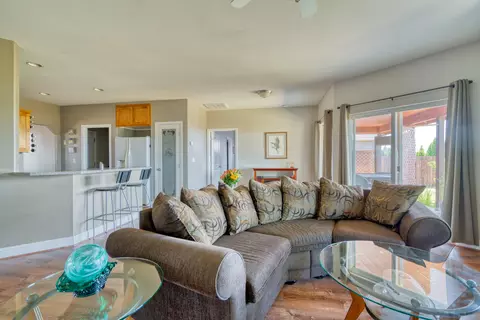 Living - 231 E Ridgeview Dr, Culver, OR 97734 photo 2 of 3