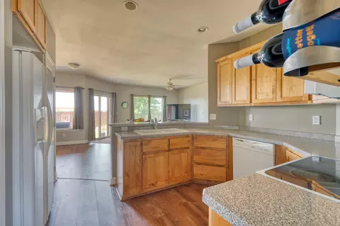 Kitchen - 231 E Ridgeview Dr, Culver, OR 97734 photo 2 of 3