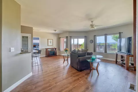Living - 231 E Ridgeview Dr, Culver, OR 97734 photo 1 of 3