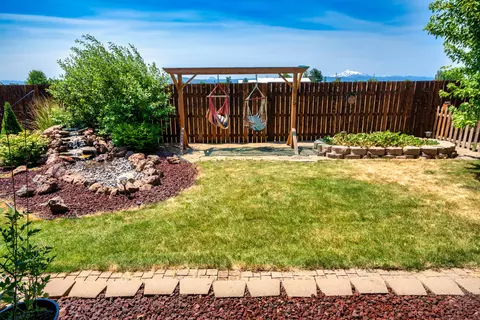 Exterior - 231 E Ridgeview Dr, Culver, OR 97734 photo 3 of 8