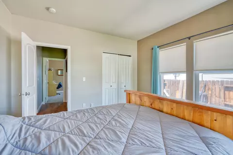 Bedroom - 231 E Ridgeview Dr, Culver, OR 97734 photo 5 of 6