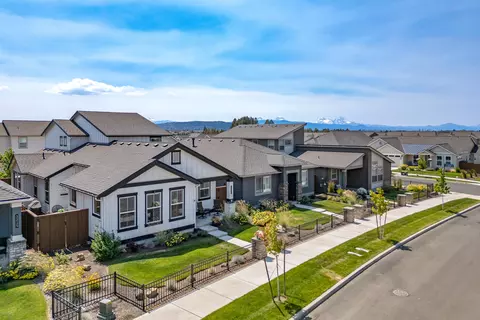 3211 NE Boulder Creek Dr, Bend, OR 97701 photo 4