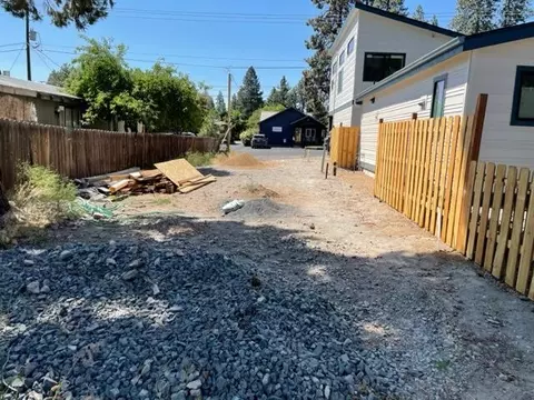 1351 NW Hartford Ave, Bend, OR 97703