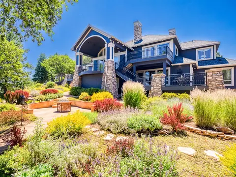 6447 Coopers Hawk Rd, Klamath Falls, OR 97601