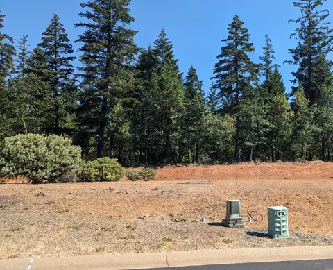 363 Cedar Ridge Dr, Cave Junction, OR 97523