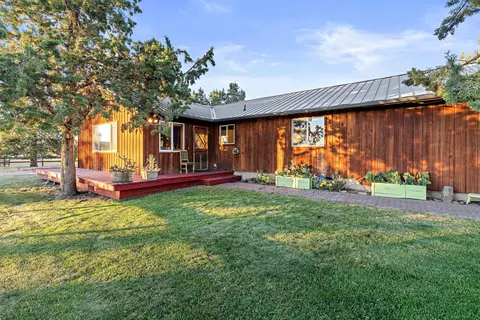 1594 SW Bent Loop, Powell Butte, OR 97753