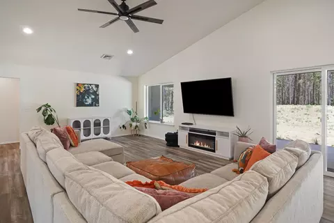 55906 Browning Dr, Bend, OR 97707