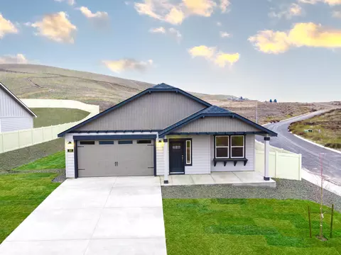 1756 NW Varnish Ave #142, Redmond, OR 97756