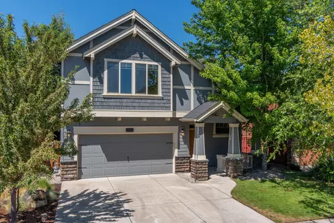 20552 Jacklight Ln, Bend, OR 97702