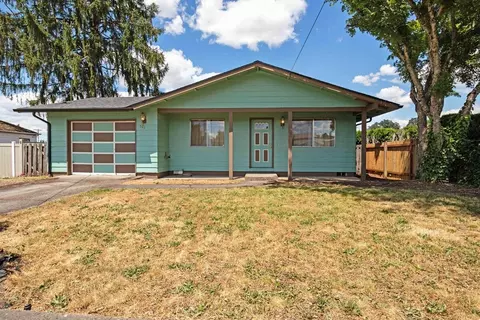 543 E Robidoux St, Stayton, OR 97383