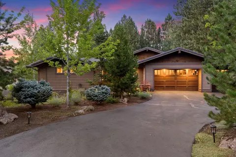 19316 Soda Springs Dr, Bend, OR 97702