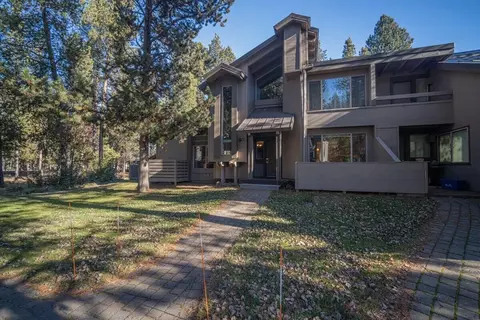 17658 Tennis Village Ln #40, Sunriver, OR 97707