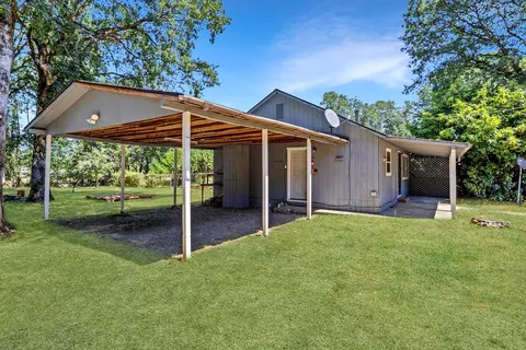 215 Major Dr, Glendale, OR 97442