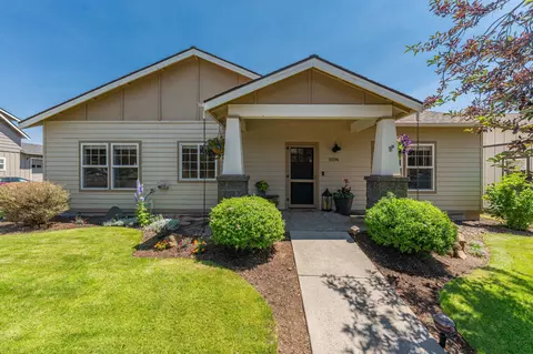 61296 Sunflower Ln, Bend, OR 97702