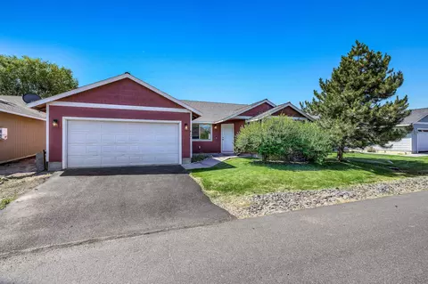 621 SE Scotch Pine Way, Madras, OR 97741
