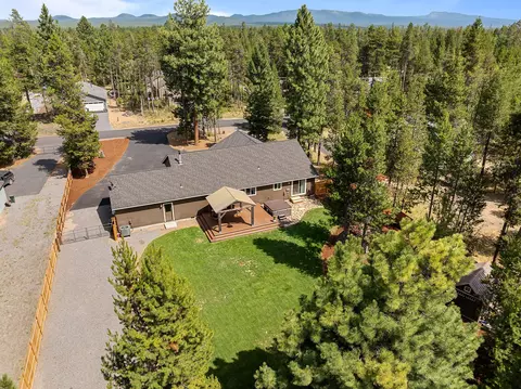 56249 Bufflehead Rd, Bend, OR 97707 photo 38