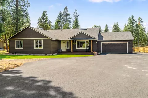 56249 Bufflehead Rd, Bend, OR 97707 photo 2