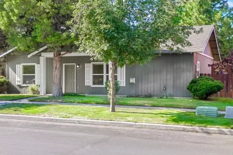 61185 Larkspur Loop, Bend, OR 97702 photo 3