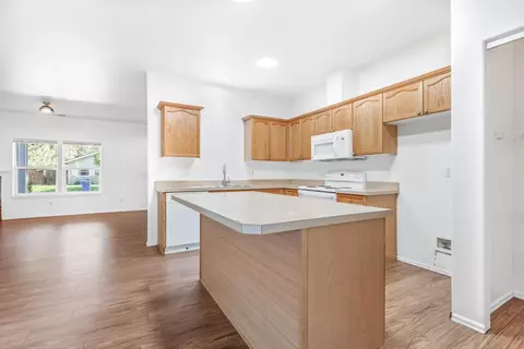 61185 Larkspur Loop, Bend, OR 97702 photo 14