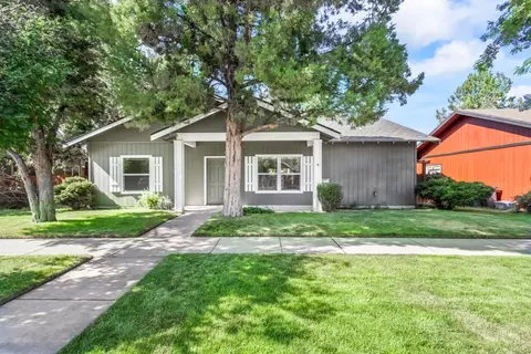 61185 Larkspur Loop, Bend, OR 97702