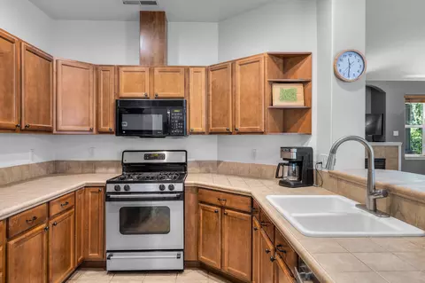 19603 Greatwood Loop, Bend, OR 97702 photo 9