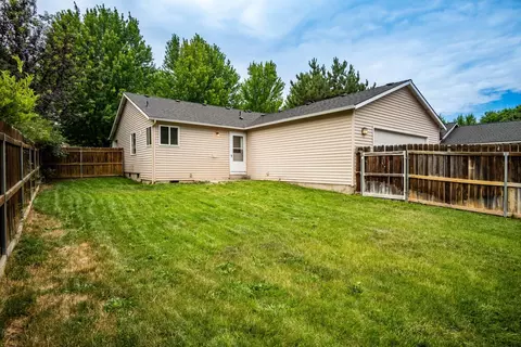 61080 Larkspur Loop, Bend, OR 97702 photo 28