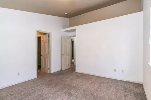 61080 Larkspur Loop, Bend, OR 97702 photo 12