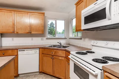 61080 Larkspur Loop, Bend, OR 97702 photo 8