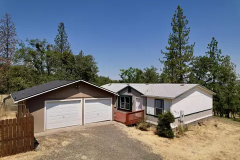 4532 E Antelope Rd, Eagle Point, OR 97524