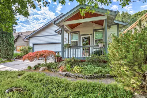 2690 Takelma Way, Ashland, OR 97520