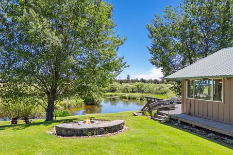 52980 Bridge Dr, La Pine, OR 97739 photo 2