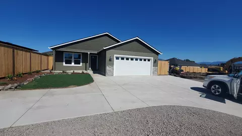 3768 Springbrook Rd, Medford, OR 97504