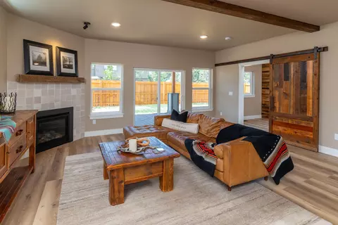 62853 Daniel Rd, Bend, OR 97701 photo 9