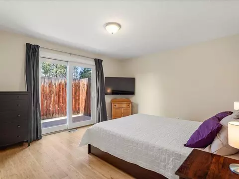 Bedroom - 61113 Echo Hollow Rd, Bend, OR 97702 photo 4 of 4