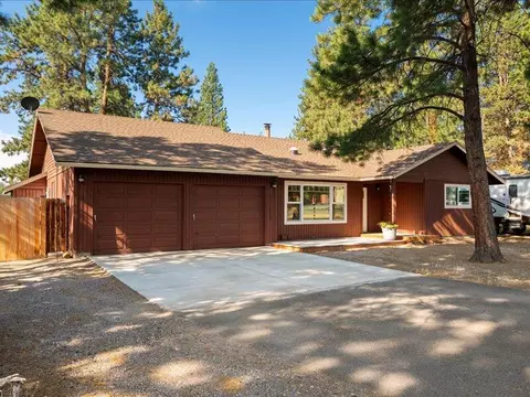 Exterior - 61113 Echo Hollow Rd, Bend, OR 97702 photo 6 of 14