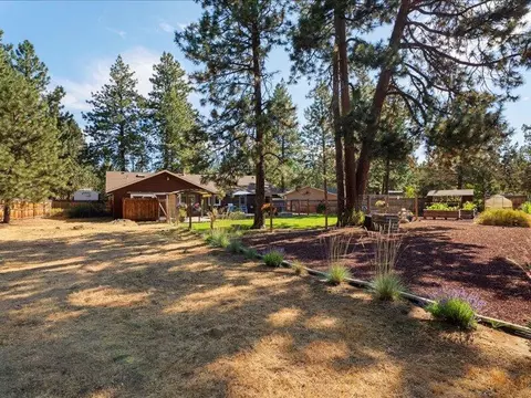 Exterior - 61113 Echo Hollow Rd, Bend, OR 97702 photo 14 of 14