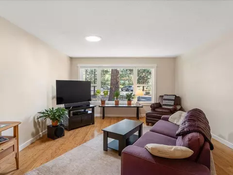 Living - 61113 Echo Hollow Rd, Bend, OR 97702 photo 1 of 1